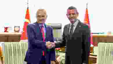 CHP Genel Başkanı Özel, eski Arnavutluk Cumhurbaşkanı Meta ile görüştü