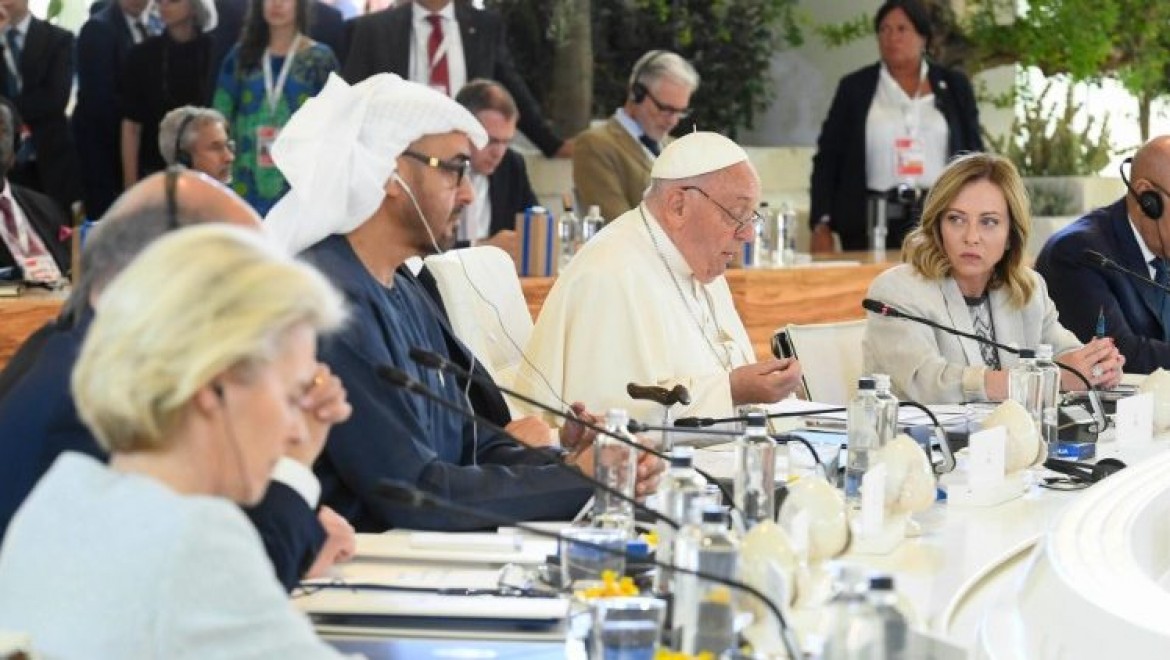 Papa G7 liderlerini otonom silahların kullanımını yasaklamaya çağırdı