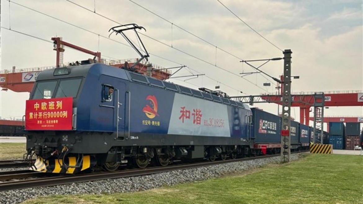 Kuşak ve Yol'un güçlü destekçisi: Çin-Avrupa yük trenleri
