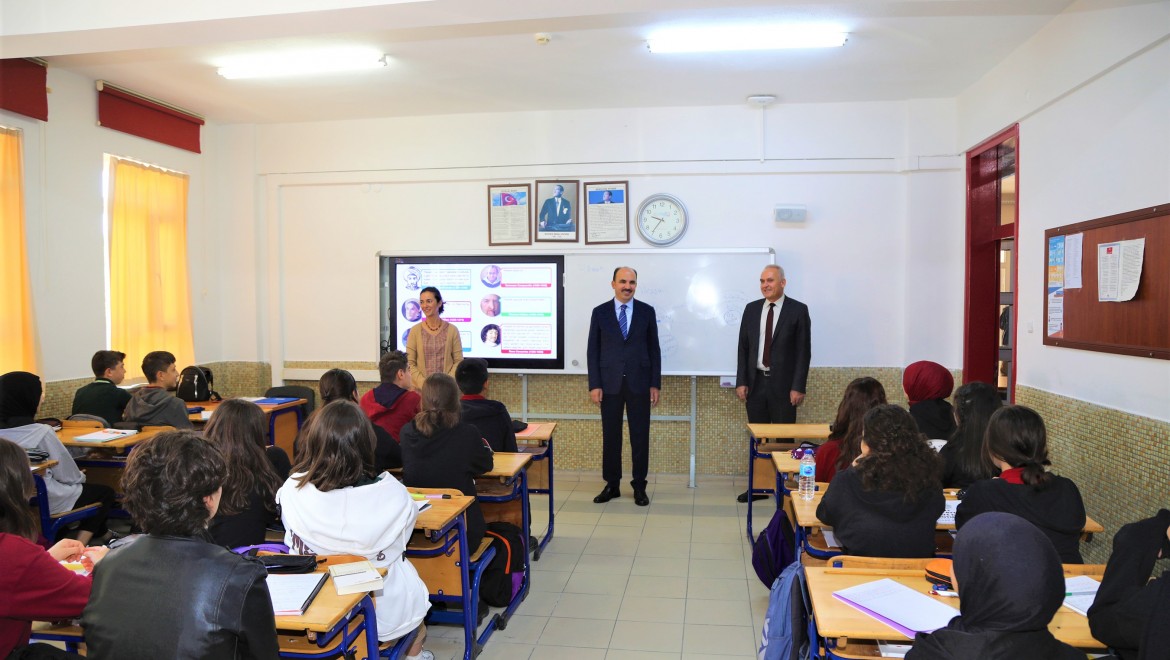 "Öğrencilere yönelik sosyal desteğimiz yıllık 126,5 milyon lira"
