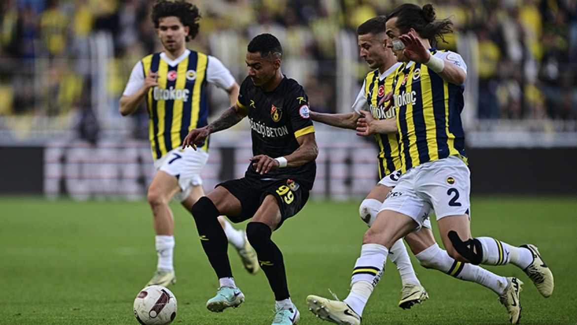 Fenerbahçe Kadıköy'de farklı kazandı