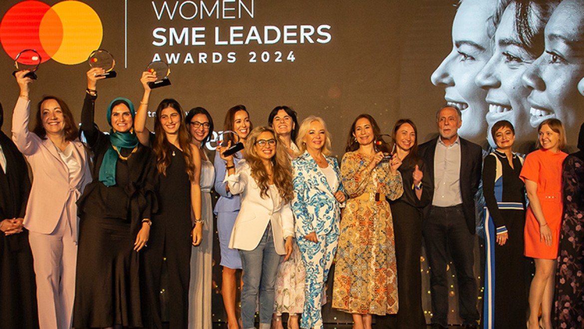 Mastercard 'Kadın Liderler Ödülleri'nde Sosyal Etki Lideri Ödülü'nü İpek Kıraç aldı
