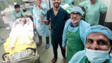 Gazze'deki katliamı anlatan İngiliz cerrahın Fransa'ya girişine izin verilmedi