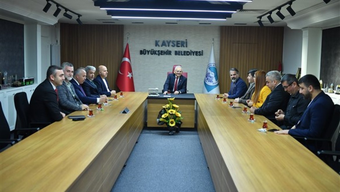 Kayseri Gazeteciler Cemiyeti heyetinden, Başkan Büyükkılıç'a nezaket ziyareti