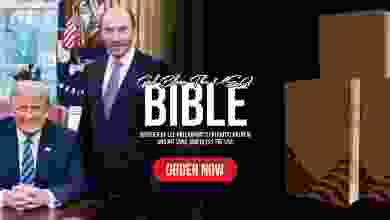 Trump'ın tanıtımını yaptığı özel "Tanrı ABD'yi Korusun" İnciller 60 dolara satılıyor
