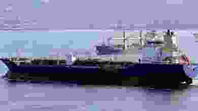 Yunanistan bayraklı ürün tankeri İskenderun'da karaya oturdu