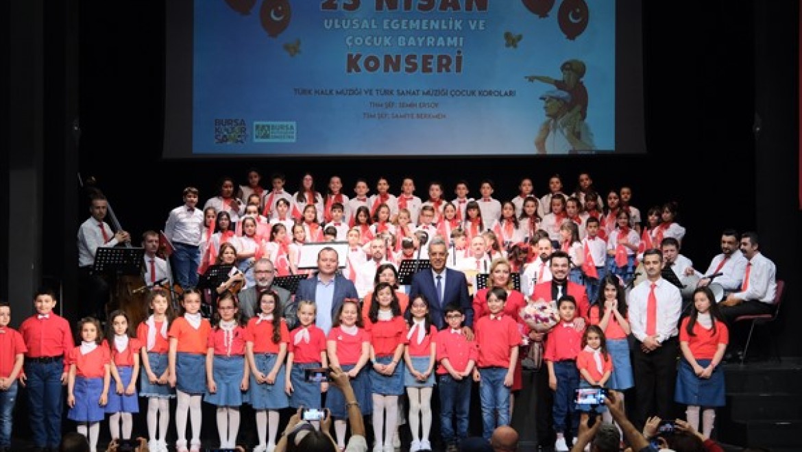 Bursa Büyükşehir Belediyesi Çocuk Korosu sahne aldı