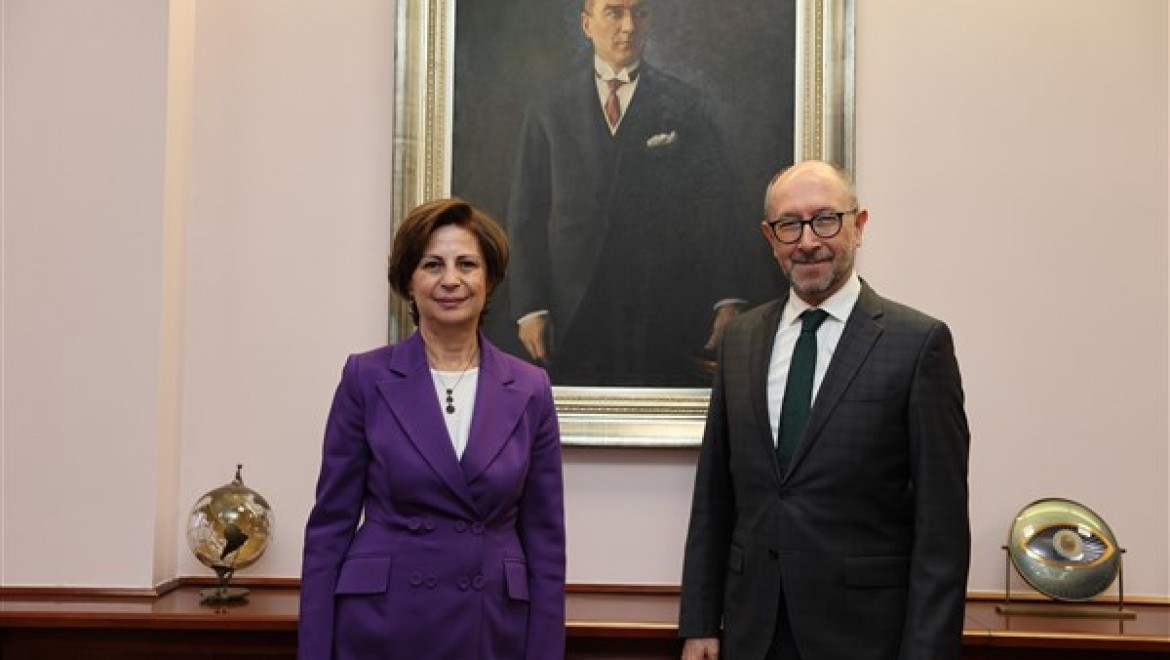 Anadolu Üniversitesi Rektörü Erdal'dan Başkan Ünlüce'ye ziyaret