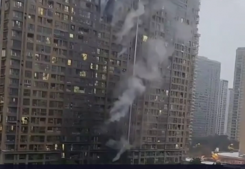 Çin'in Nanjing kentindeki bir apartmanda çıkan yangında en az 15 kişi öldü