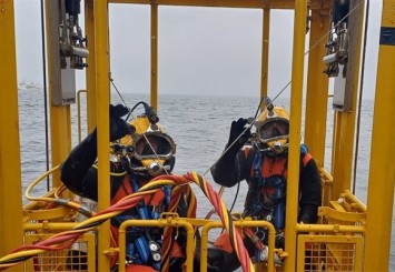 Deniz Kuvvetleri tarafından batan kargo gemisinde arama kurtarma çalışmaları sürdürülüyor