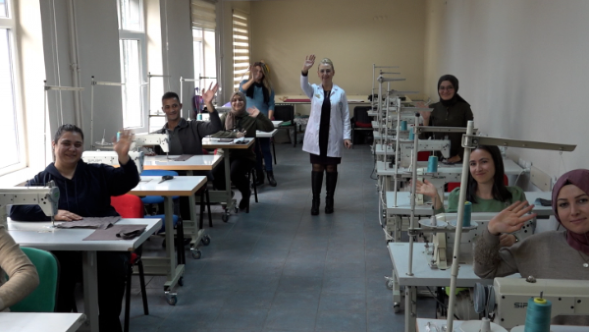 Kayseri'de "Mobilya Terziliği" kurs eğitimleri sürüyor