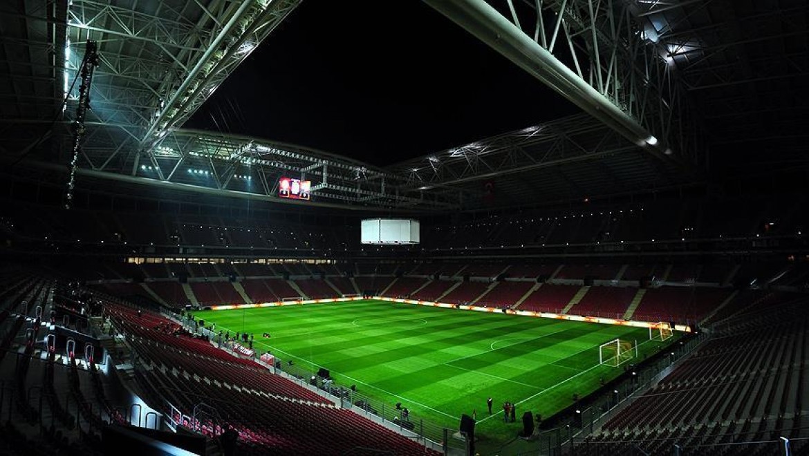 Galatasaray stadının ismini değiştirdi