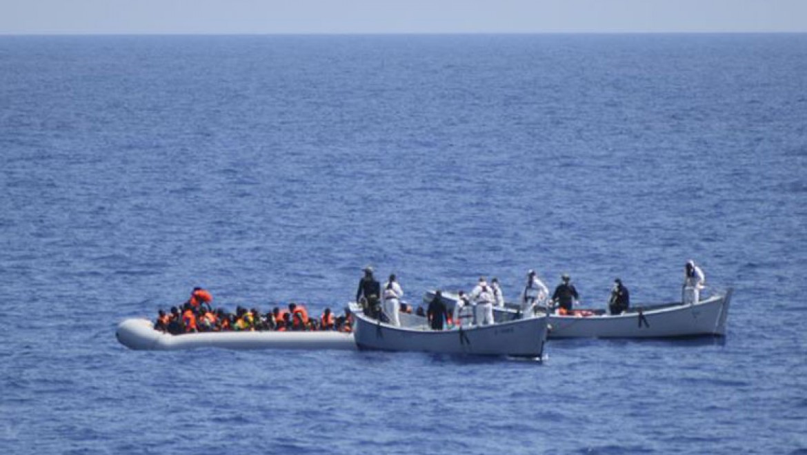 Yemen Açıklarında Kaçak Göçmenleri Taşıyan Tekne Alabora Oldu