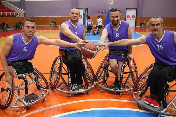Engelli basketbolcular 22 yıldır takımlarının başarısı için ter döküyor