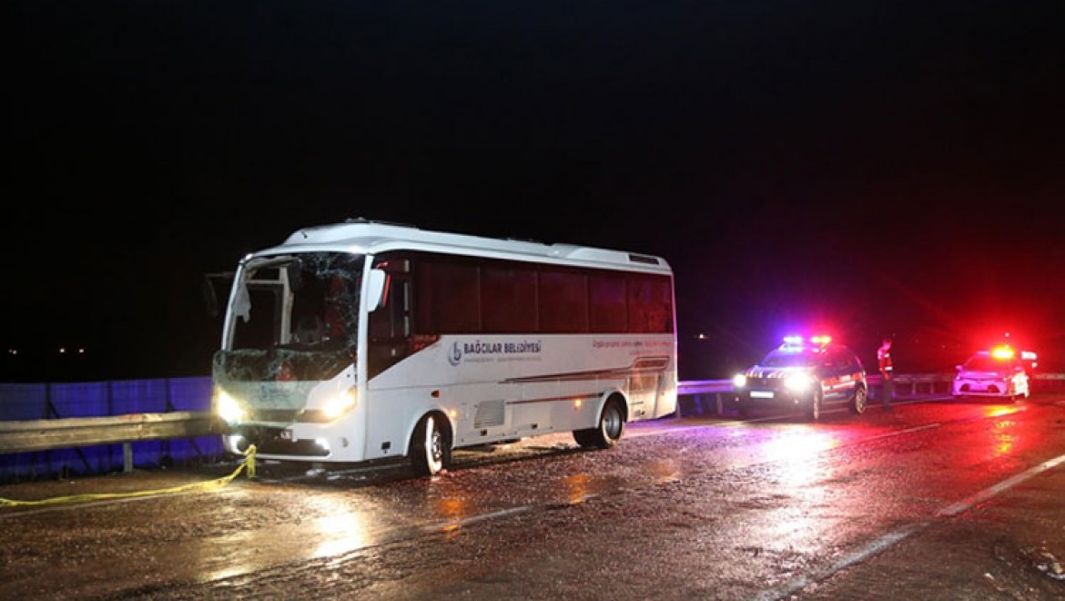 Kayseri'de  yolcu otobüsü devrildi
