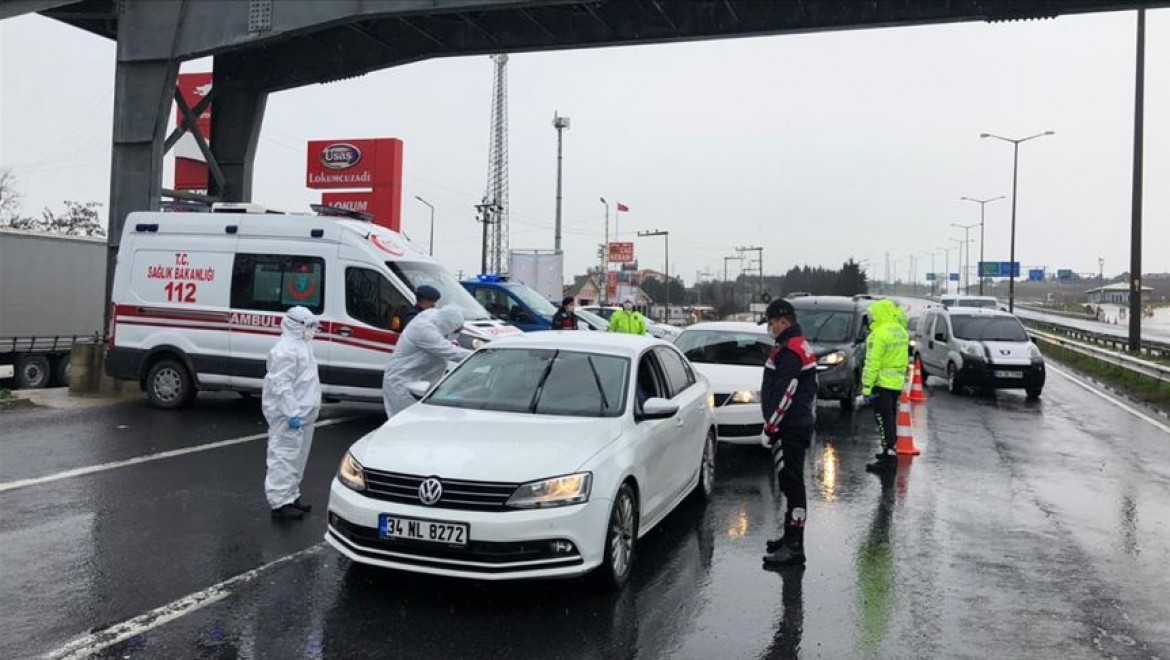 İstanbul Valisi Yerlikaya: İstanbul'un giriş ve çıkışlarında sağlık kontrolleri yapılıyor