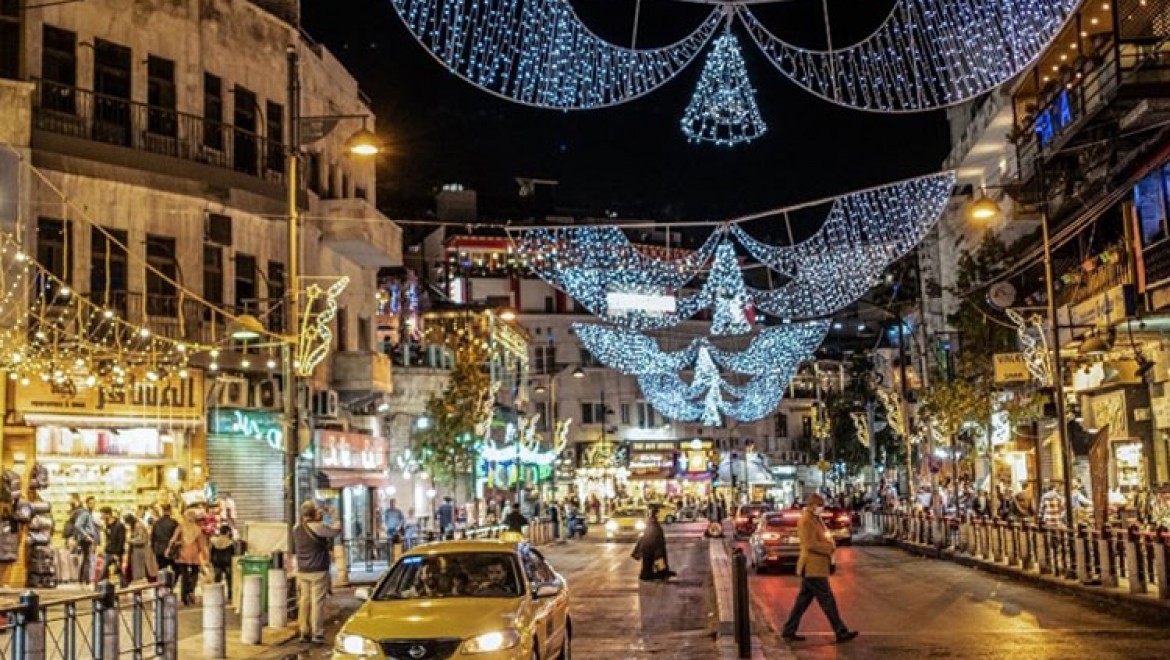 Ürdün'de 'ramazanın aydınlığı' caddeleri süslüyor