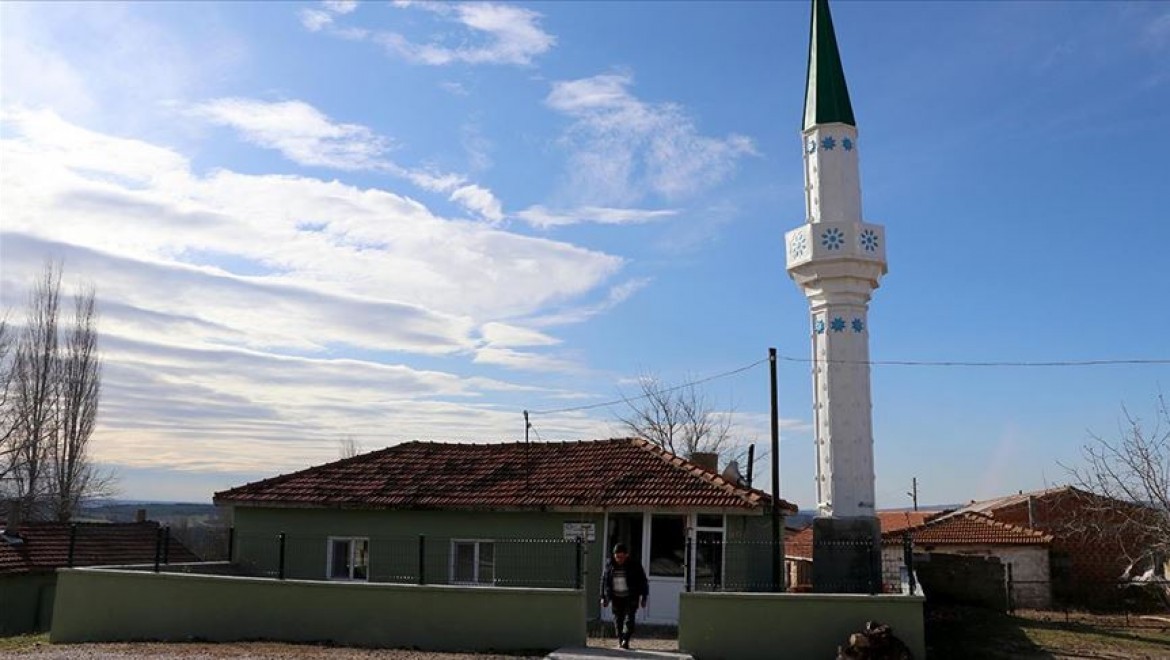 Köylünün '70 yıllık minare hasreti' sona erdi