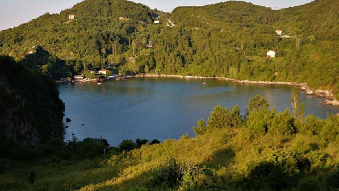 Batı Karadeniz'in güzelliğiyle cezbeden koyu: Gideros