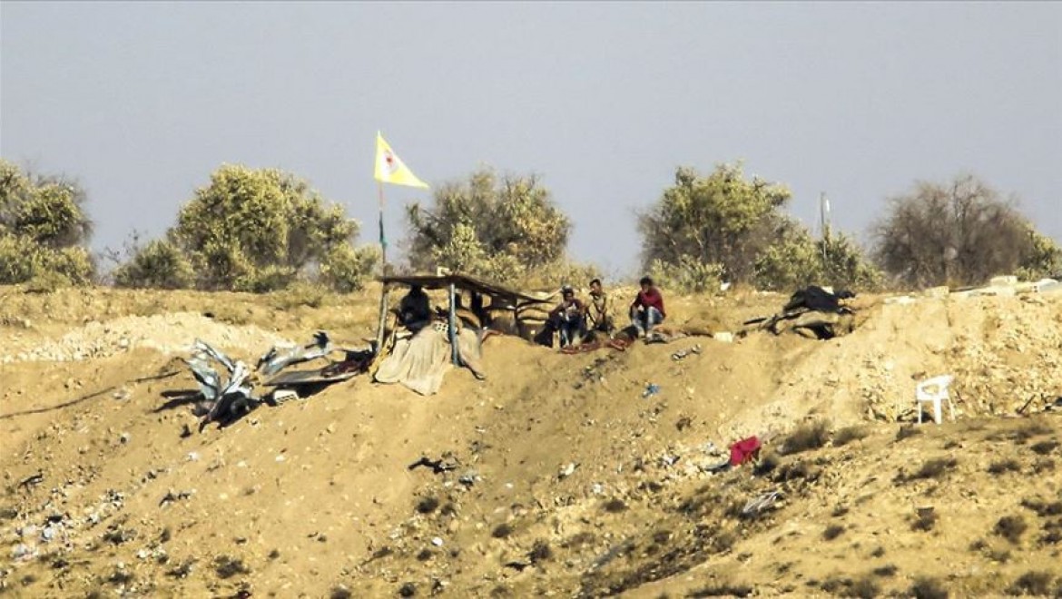 CENTCOM'a göre YPG/PKK siper yıkıyor