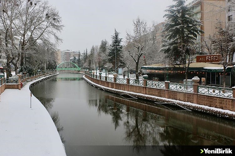 Eskişehir'de kar yağışı
