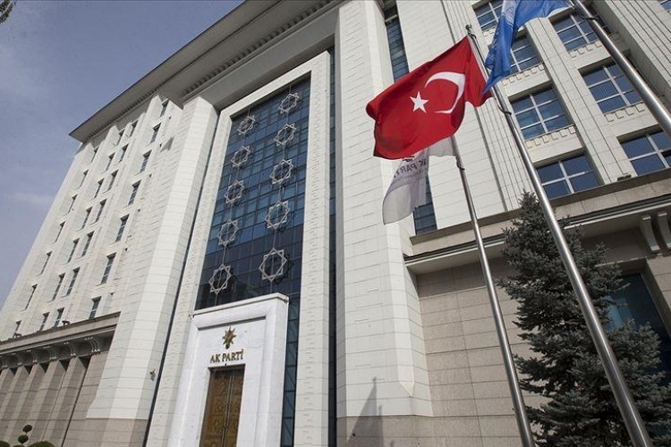 AK Parti'nin İstanbul'daki Seçim Koordinasyon Merkezi yönetimleri belirlendi