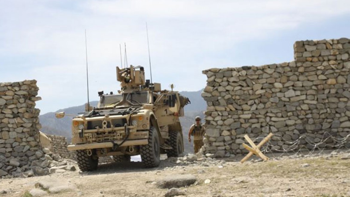 ABD Başkanı Trump Afganistan'daki askerlerini çekecek mi?