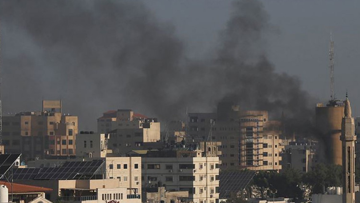 İsrail ordusu Gazze'de İslami Cihad mevkilerini bombalıyor