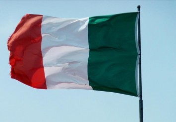 İtalya'da sağ ittifakın başkanlık sistemini gündeme getirmesi tartışma konusu oldu