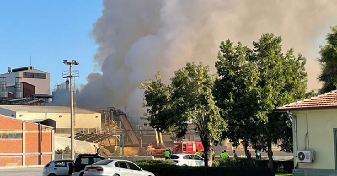 Konya'da şeker fabrikasında çıkan yangına müdahale ediliyor