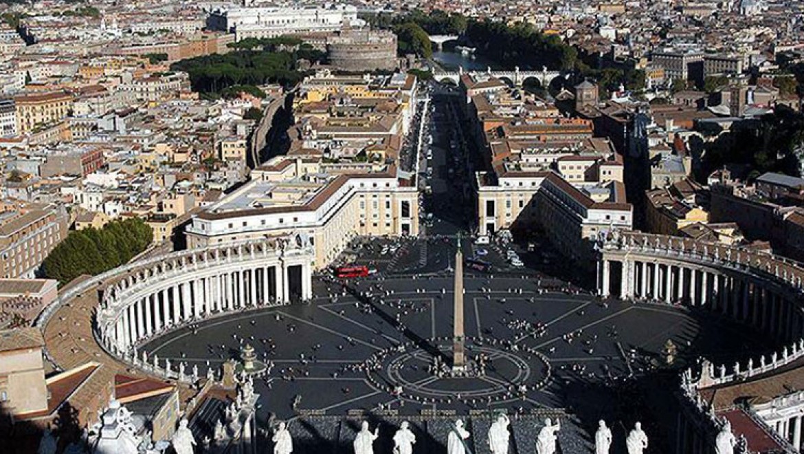 Vatikan'ın Eski Diplomatı Capella'ya 5 Yıl Hapis