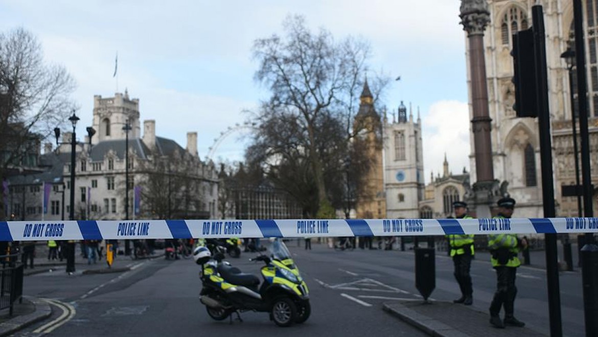 İngiltere terör tehdidi seviyesini 'kritik'e çıkardı