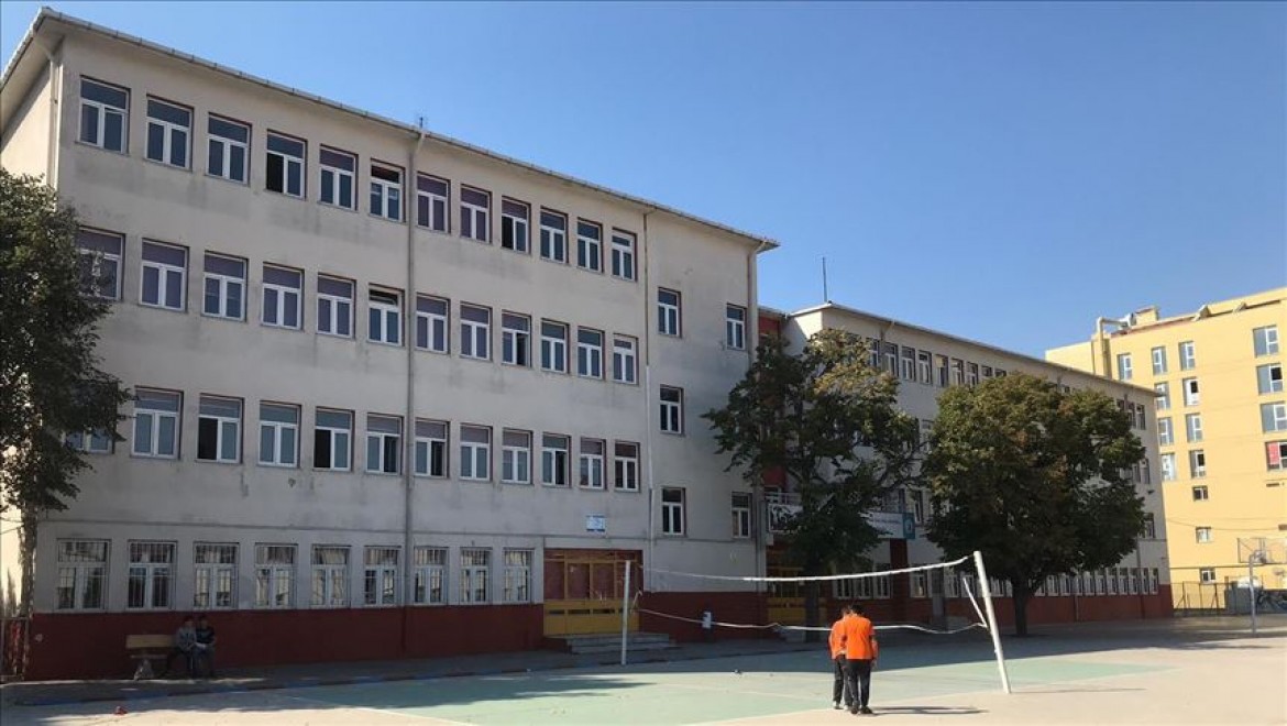 Tekirdağ'da okulun bir bloku tahliye edildi