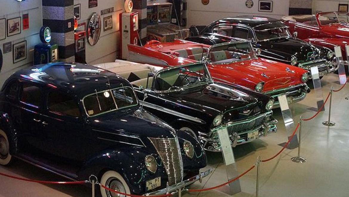 Klasik otomobil tutkunlarını buluşturan müze