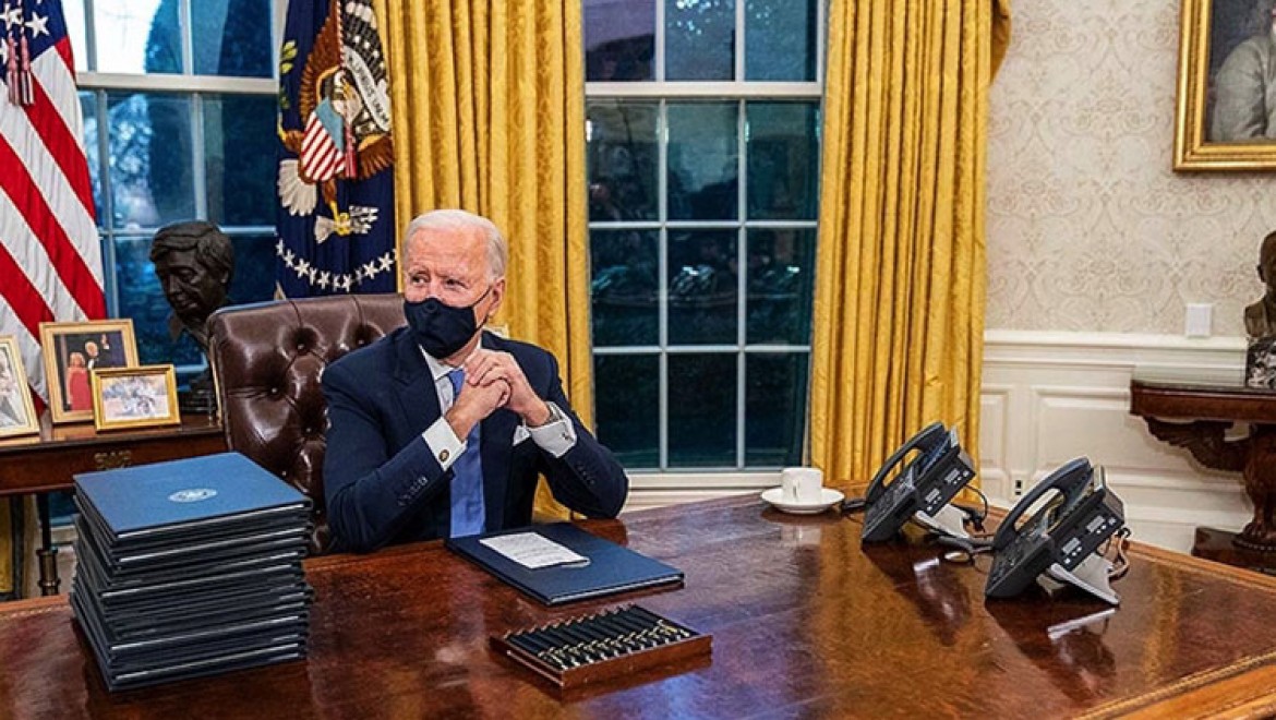 ABD Başkanı Biden, Fransa Cumhurbaşkanı Macron ile telefonda görüştü