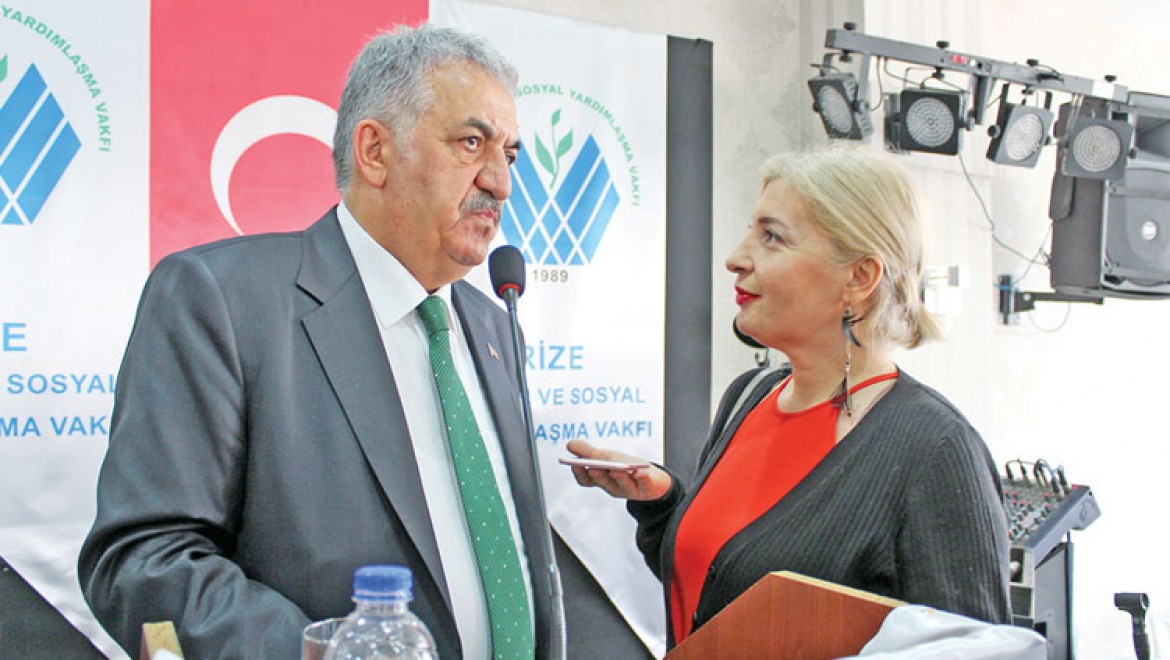 AK Parti Genel Başkan Yardımcısı Hayati Yazıcı:  YENİ ANAYASA 2023 HEDEFLERİMİZE TAŞIYACAK