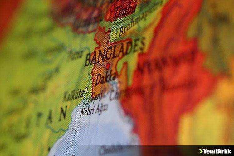 Bangladeş'te sosyal medyada hükümeti eleştiren kişiyi döverek öldüren 20 kişiye idam cezası
