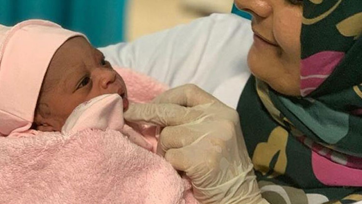 Nijer-Türkiye Dostluk Hastanesinde doğan ilk bebeğe 'Emine' adı verildi