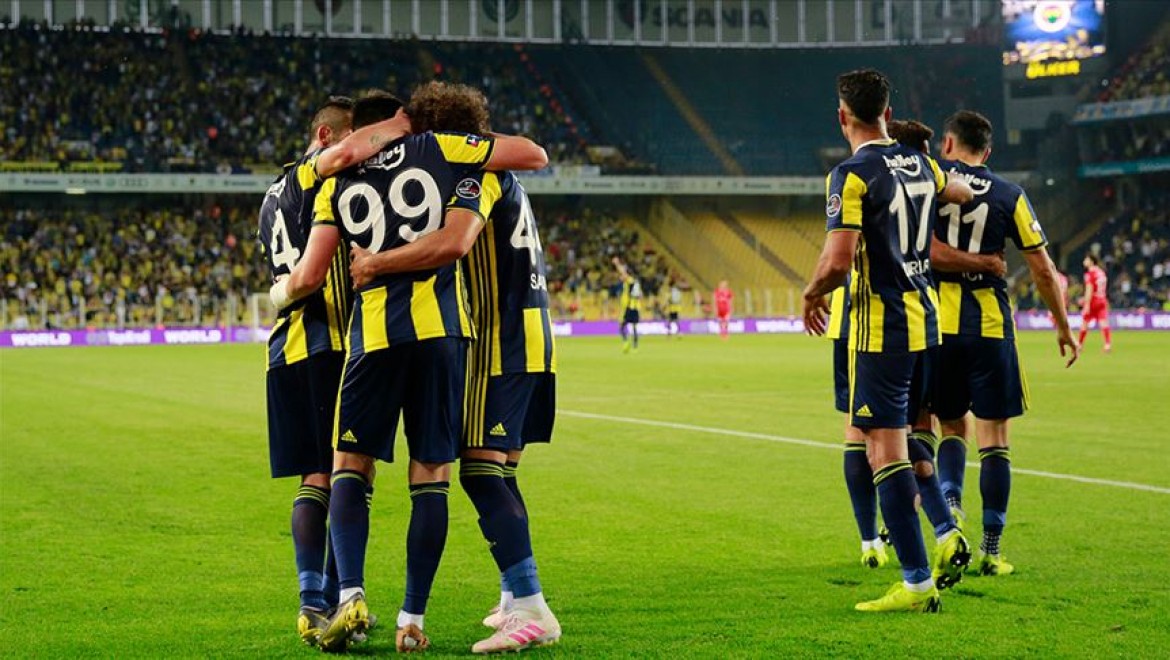 Fenerbahçe sezonu kötü rekorlarla bitirdi