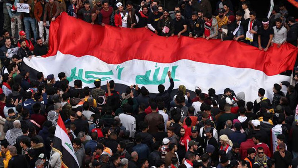 Irak'ta göstericiler hükümeti gerilimi tırmandırmakla tehdit etti