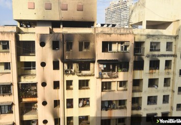 Hindistan'ın Mumbai kentinde 20 katlı binada çıkan yangında 7 kişi öldü
