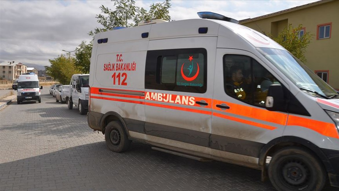 Hakkari Yüksekova'da bir araç uçuruma devrildi: 6 ölü