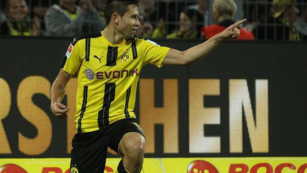 Borussia Dortmund deplasmanda 3 puanı 2 golle aldı