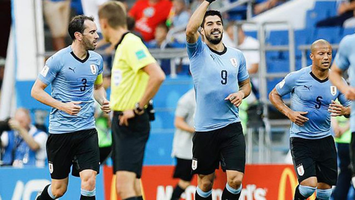 Uruguay Gruptan Çıkmayı Garantiledi
