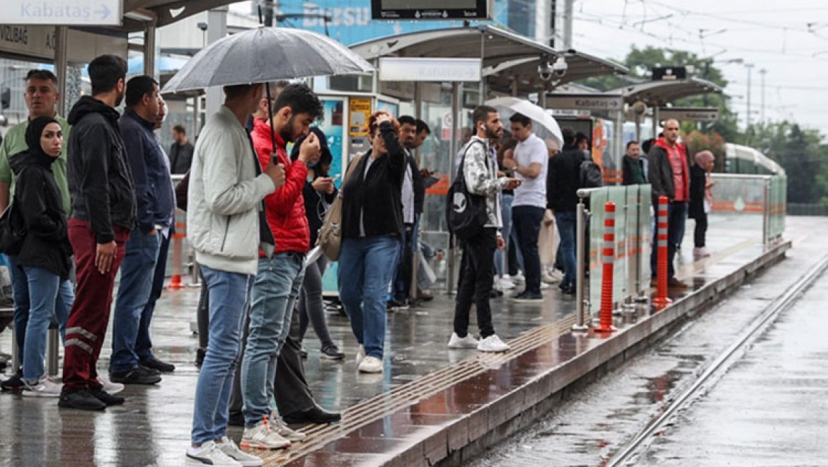 İstanbul'un batısı için gök gürültülü sağanak uyarısı
