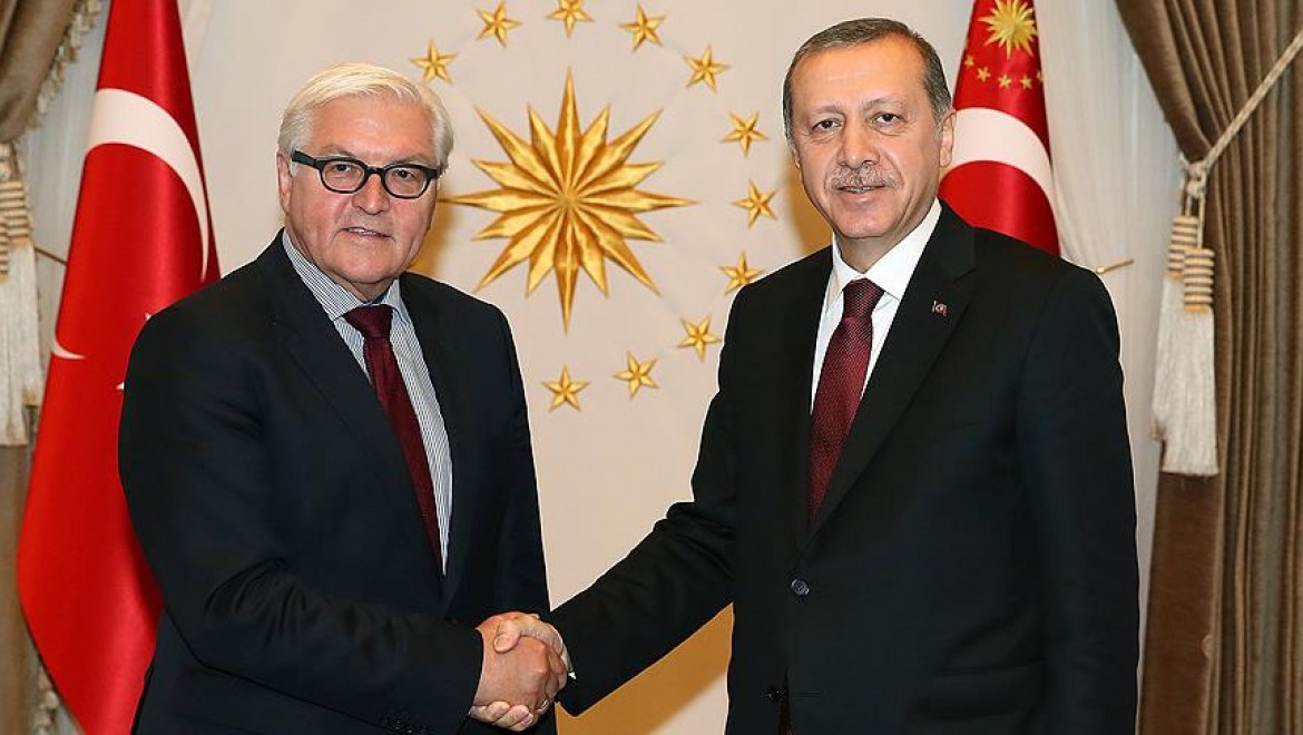 Steinmeier'den Cumhurbaşkanı Erdoğan'a Tebrik