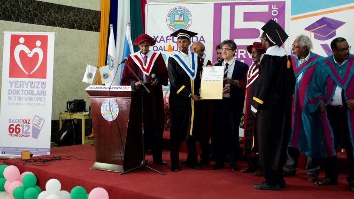 Yeryüzü Doktorları, Somali'de 5 uzman doktor mezun etti