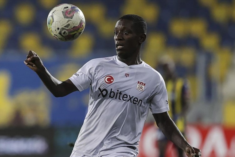 Sivasspor'un vazgeçilmezi Max Gradel gol yükünü de omuzluyor