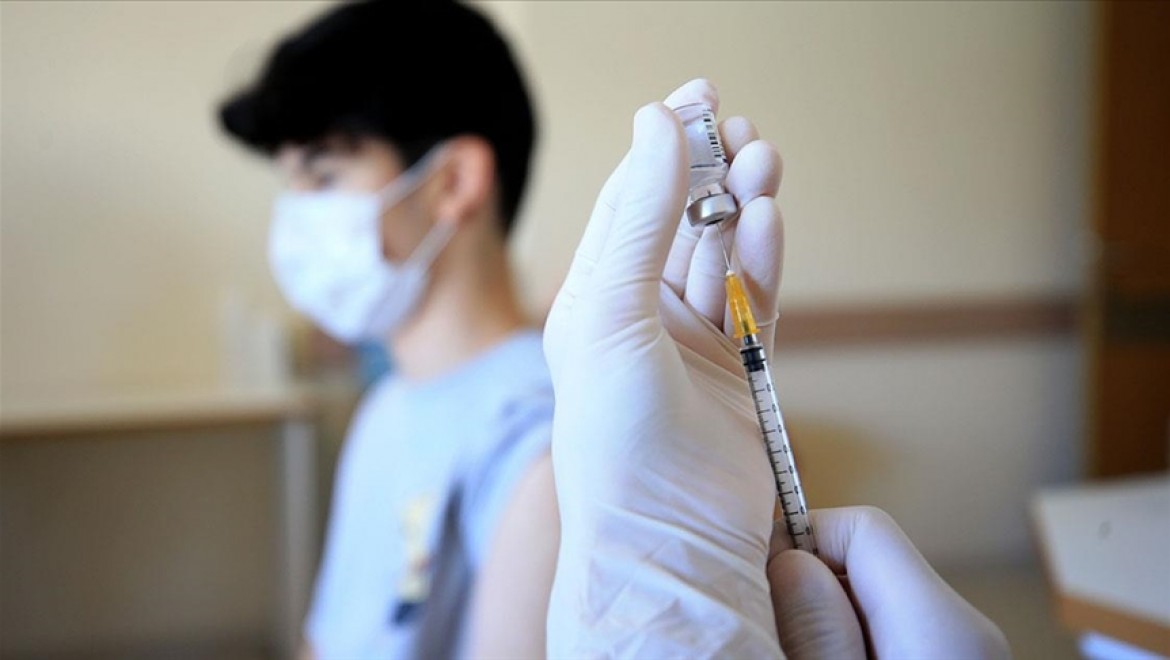 İki doz Kovid-19 aşısı olanların oranı 33 ilde yüzde 75'i geçti