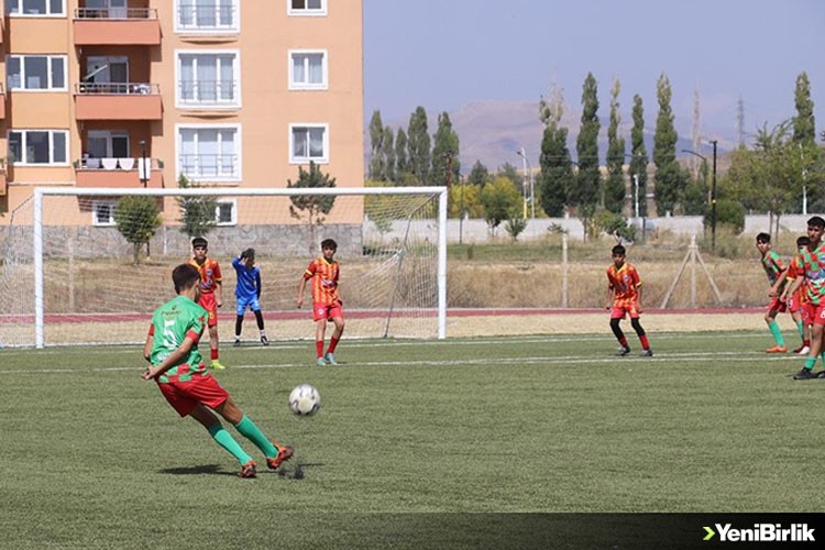 Kaybedeni olmayan futbol turnuvasının şampiyonu, Diyarbakırlı depremzede çocuklar oldu